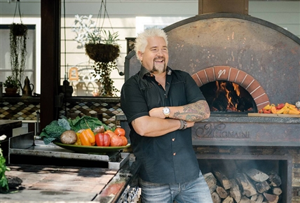 Guy Fieri entre amigos | Acción de Gracias