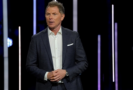 Bobby Flay: triple desafío | Titanes contra Ayaka Guido